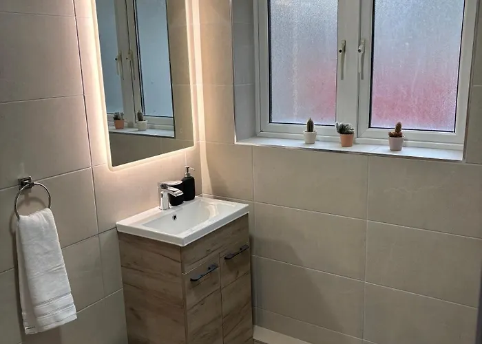 Privatunterkunft Super Location Private 1 *